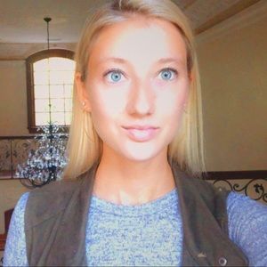 Meet your Posher, Simona